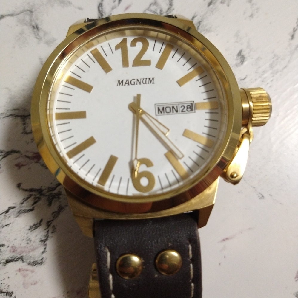 Watch Magnum Golden series Waterproof